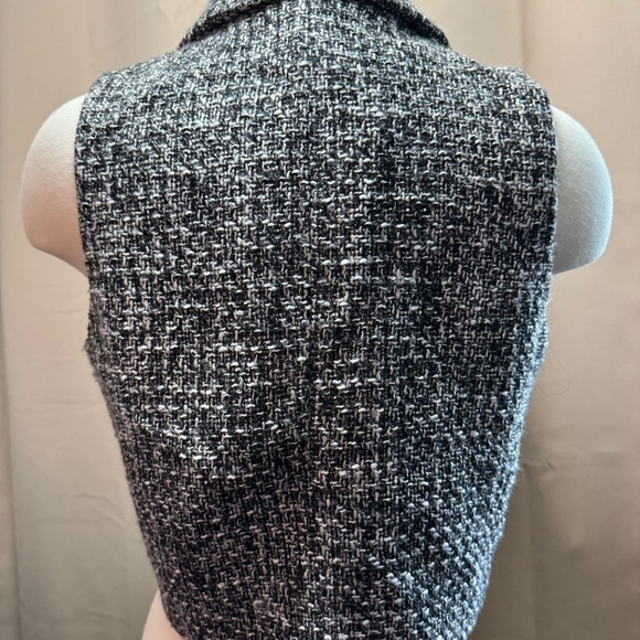 JOIE Black White Tweed Pearl Button Cropped Vest - Picture 3 of 7